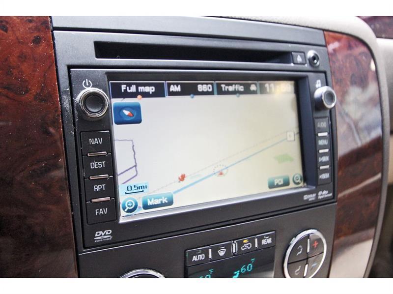 Chevrolet Suburban  2010