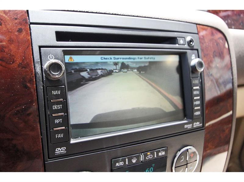 Chevrolet Suburban  2010