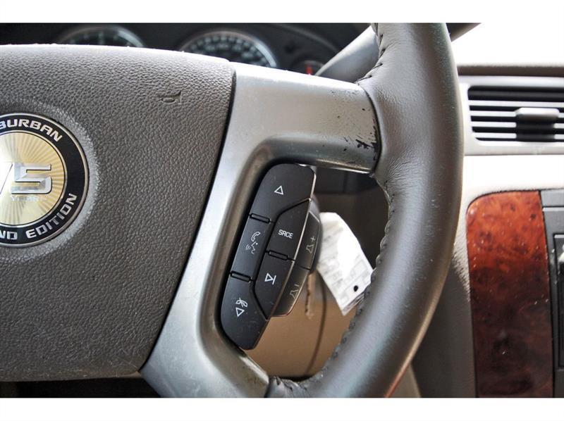 Chevrolet Suburban  2010