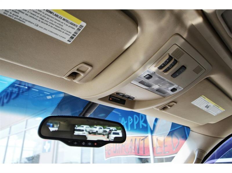 Chevrolet Suburban  2010