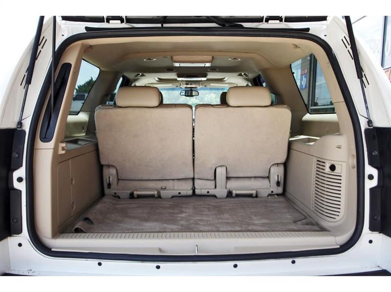 Chevrolet Suburban  2010