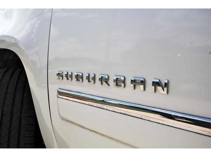 Chevrolet Suburban  2010