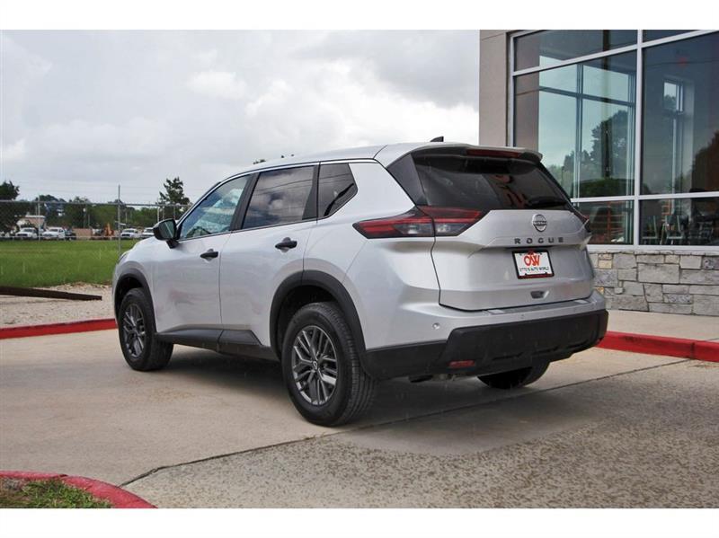 Nissan Rogue  2024