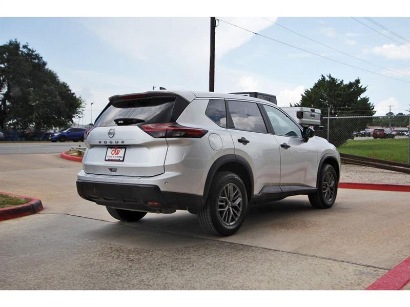 Nissan Rogue  2024