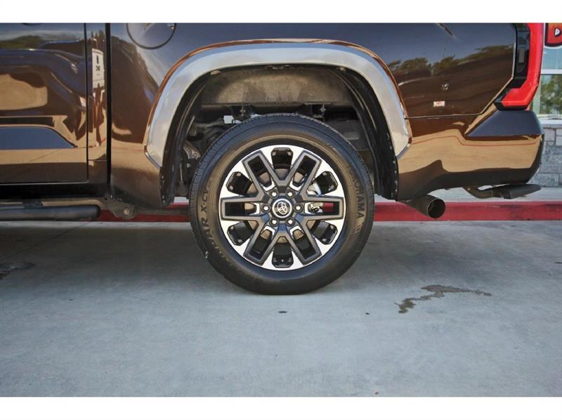 Toyota Tundra 4WD  2024