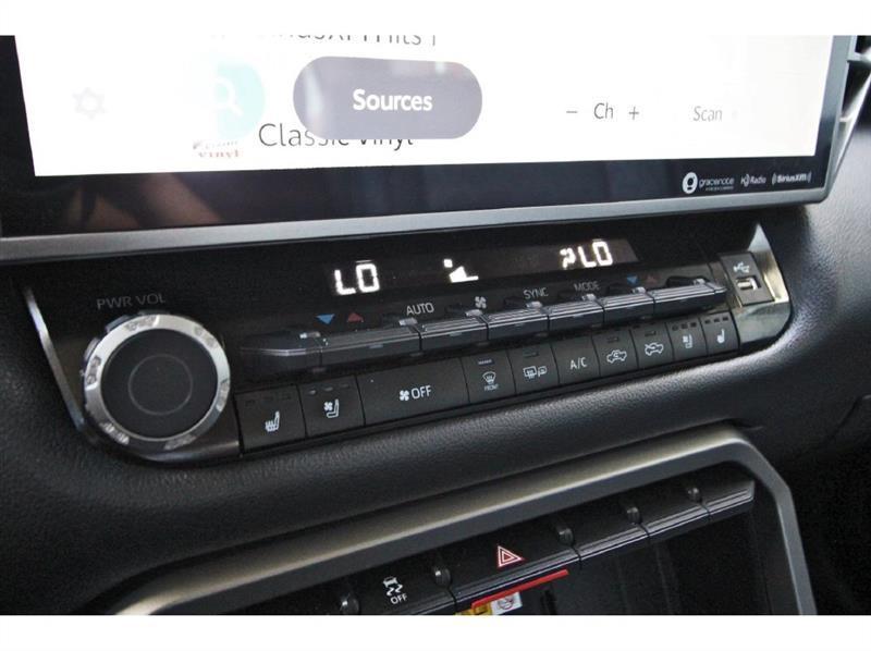 Toyota Tundra 4WD  2024