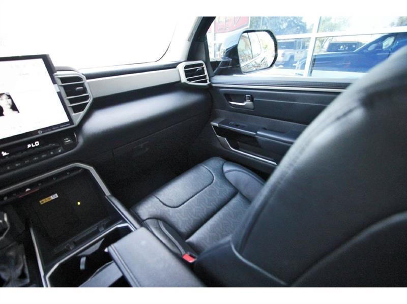 Toyota Tundra 4WD  2024