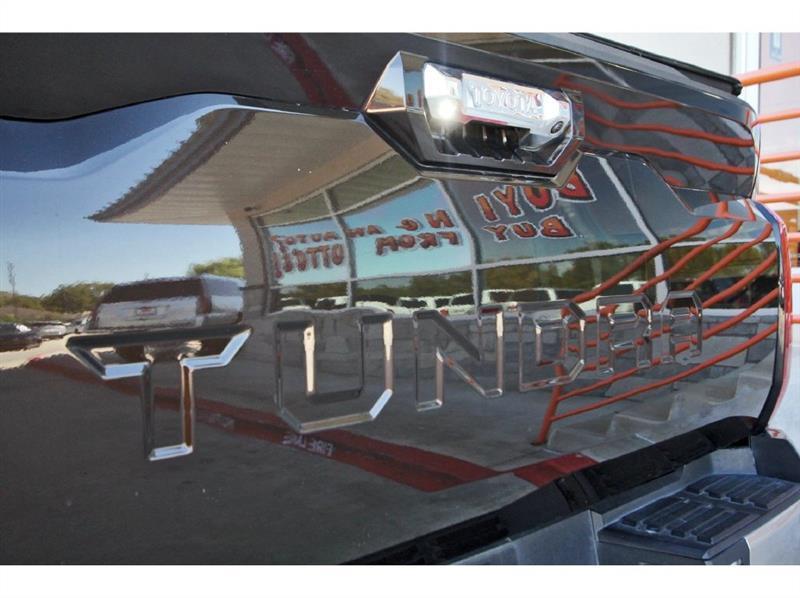 Toyota Tundra 4WD  2024