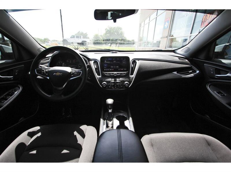 Chevrolet Malibu  2023