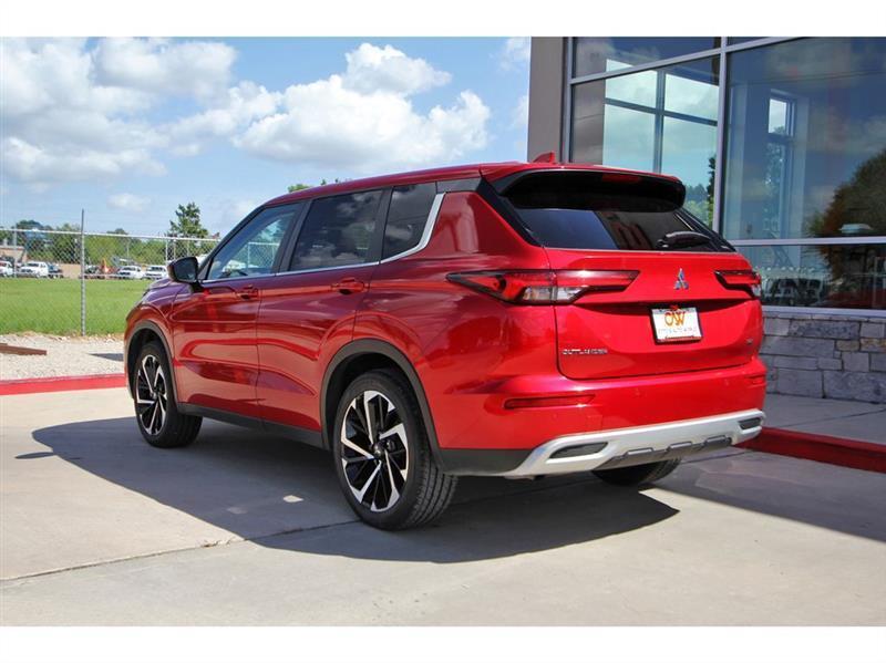 Mitsubishi Outlander  2024