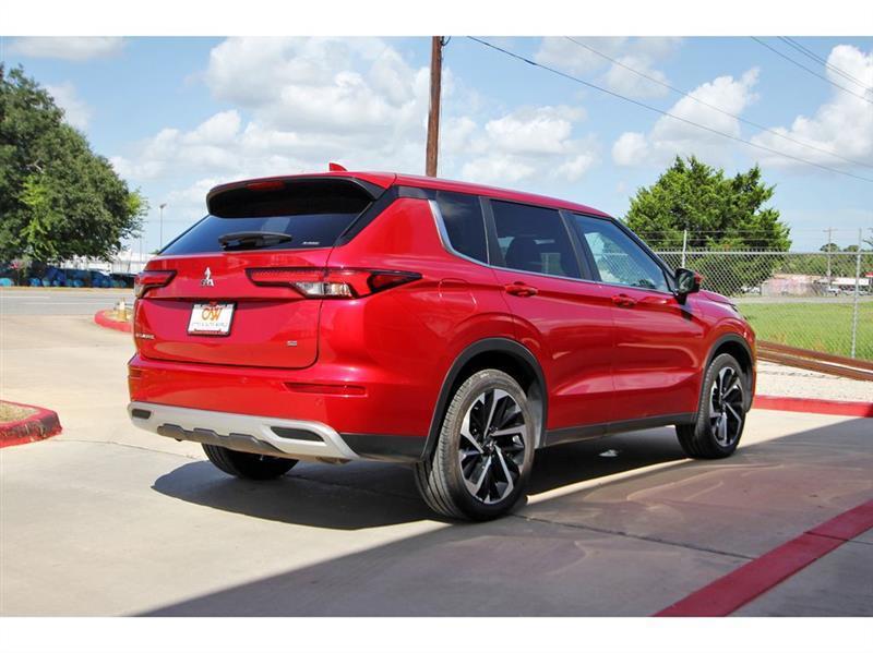 Mitsubishi Outlander  2024