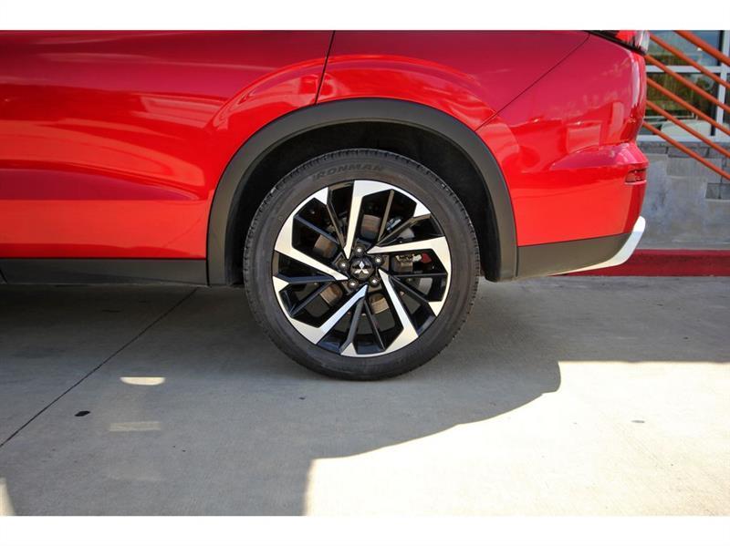Mitsubishi Outlander  2024