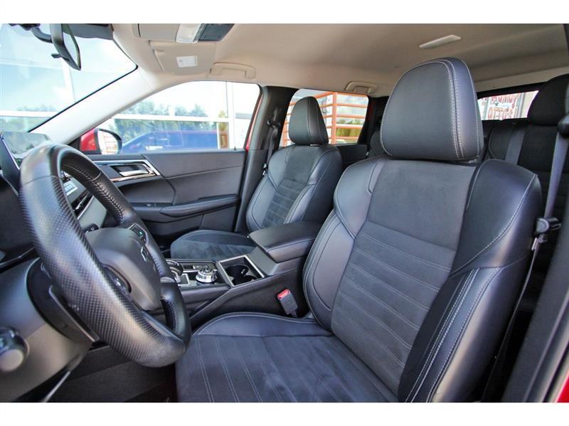 Mitsubishi Outlander  2024