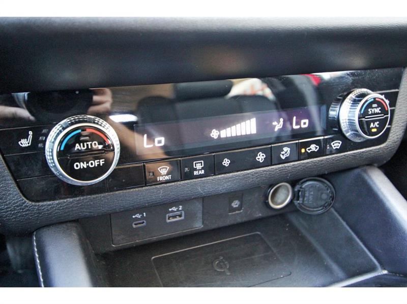 Mitsubishi Outlander  2024