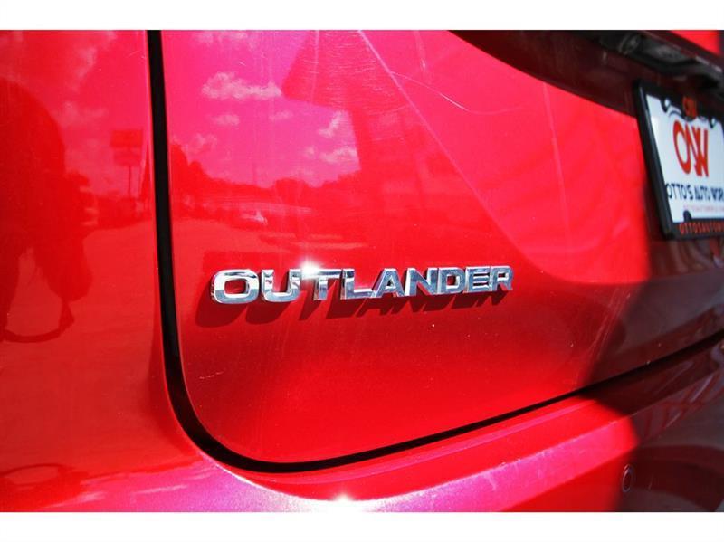 Mitsubishi Outlander  2024