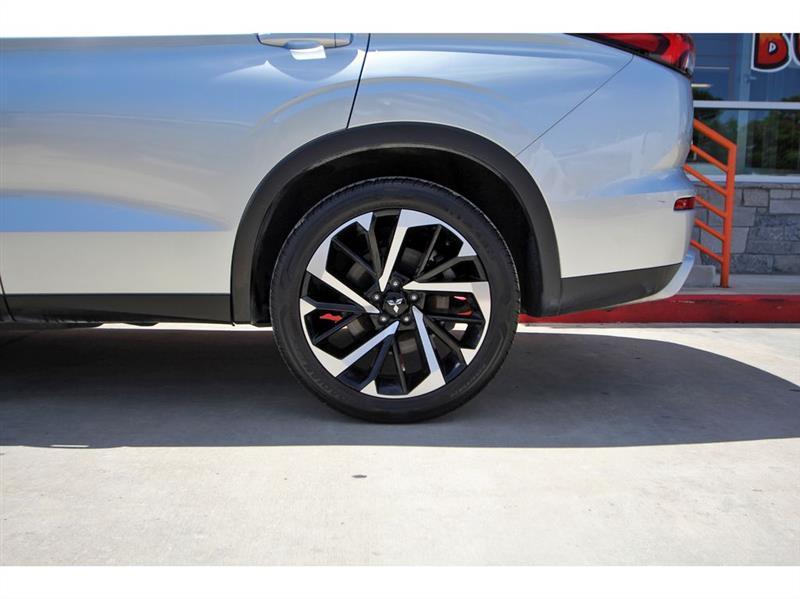 Mitsubishi Outlander  2024