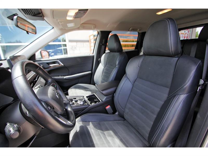 Mitsubishi Outlander  2024