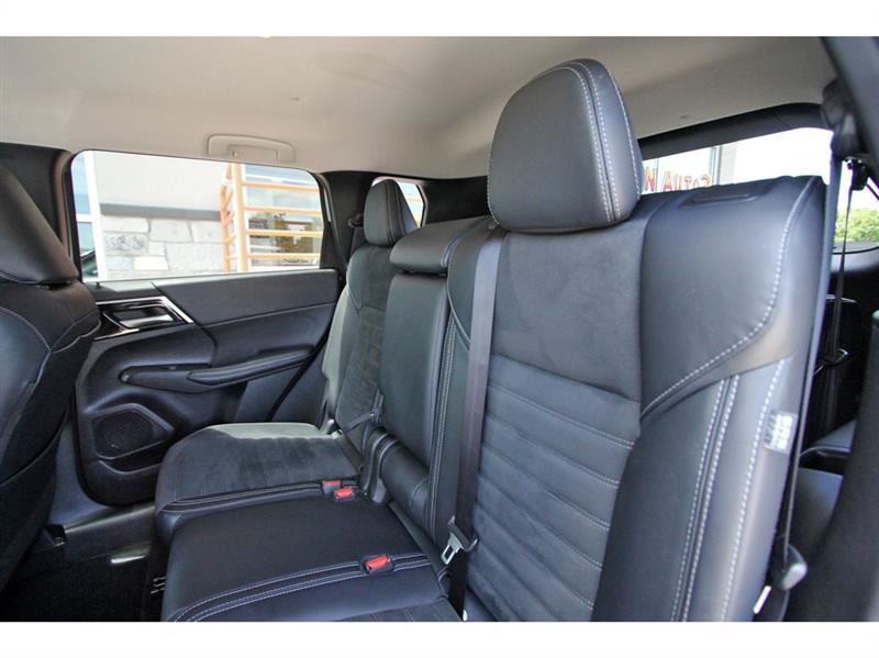 Mitsubishi Outlander  2024