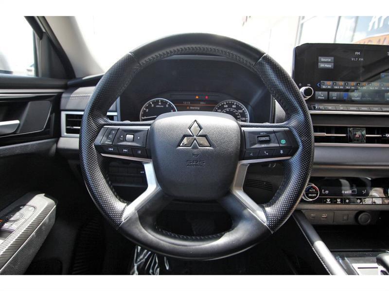 Mitsubishi Outlander  2024