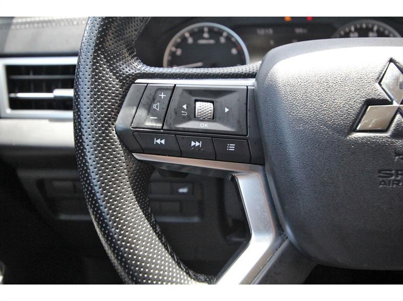 Mitsubishi Outlander  2024