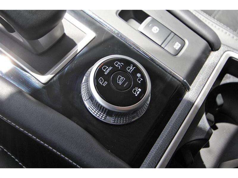 Mitsubishi Outlander  2024