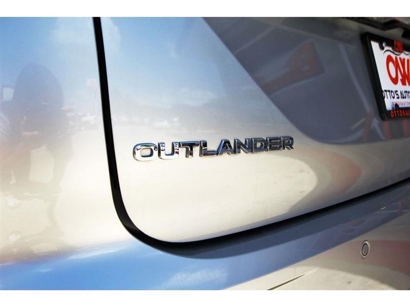 Mitsubishi Outlander  2024