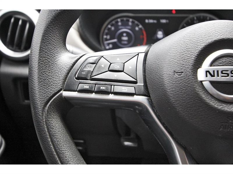 Nissan Versa  2021