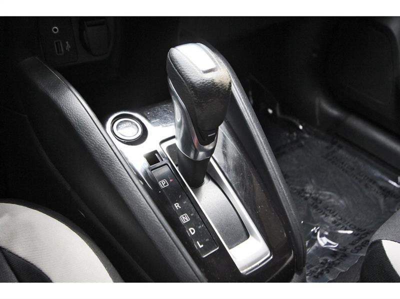 Nissan Versa  2021