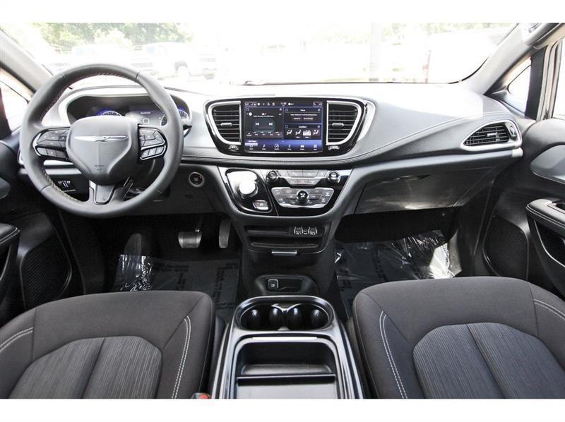 Chrysler Pacifica  2024