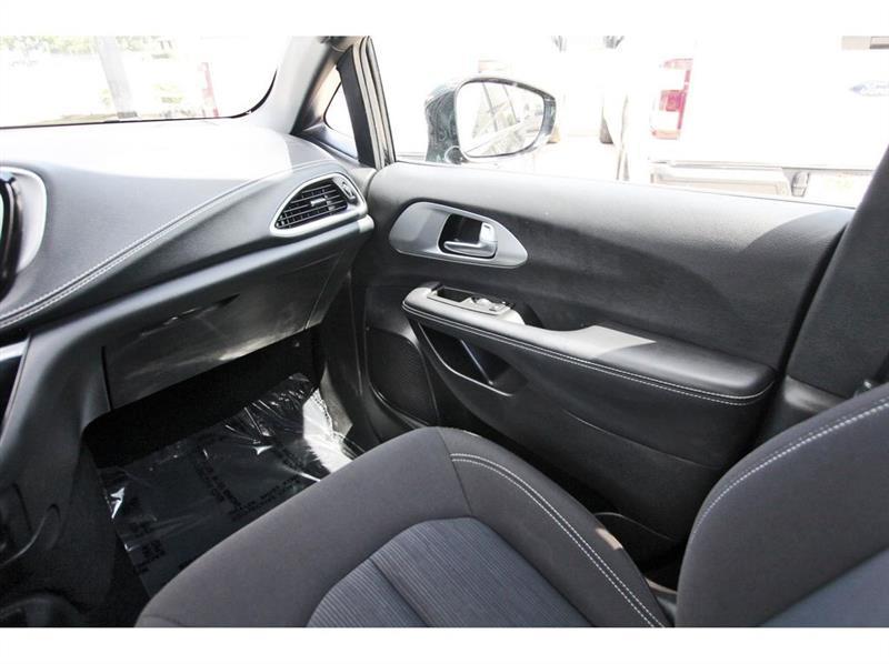 Chrysler Pacifica  2024