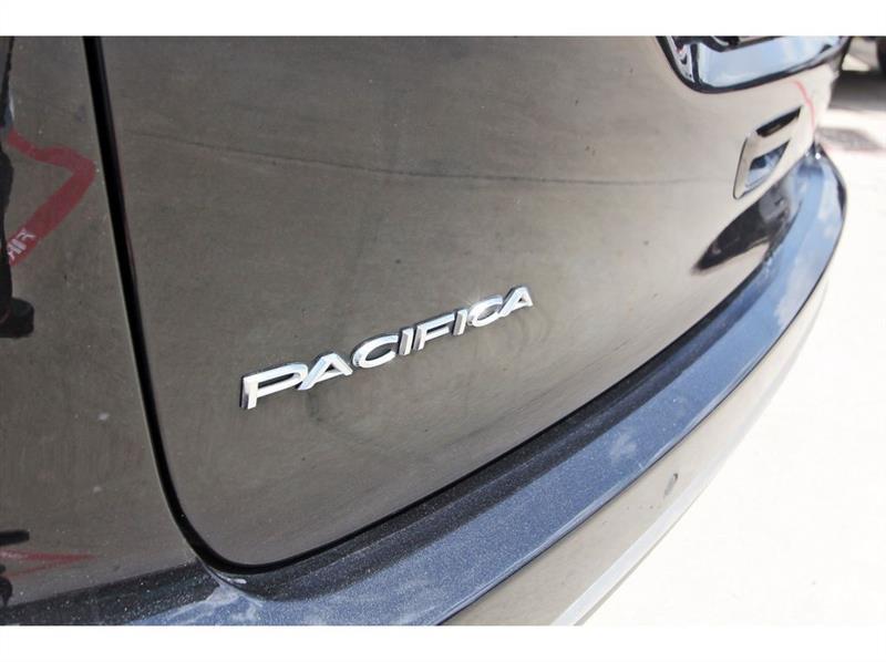 Chrysler Pacifica  2024
