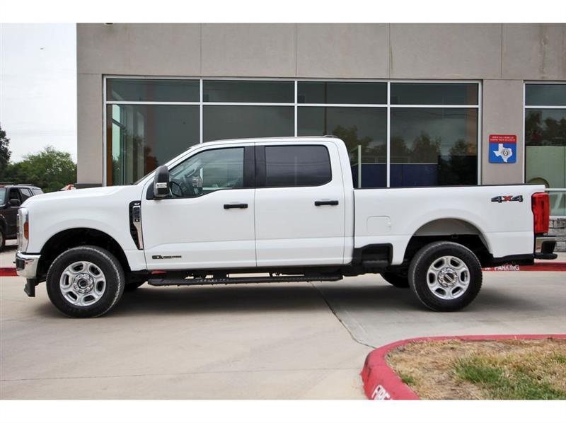 Ford Super Duty F-250 SRW  2025