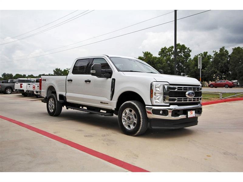 Ford Super Duty F-250 SRW  2025