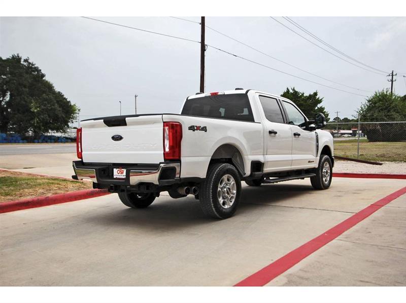 Ford Super Duty F-250 SRW  2025