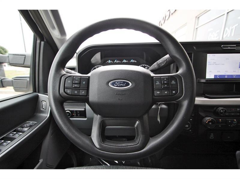 Ford Super Duty F-250 SRW  2025