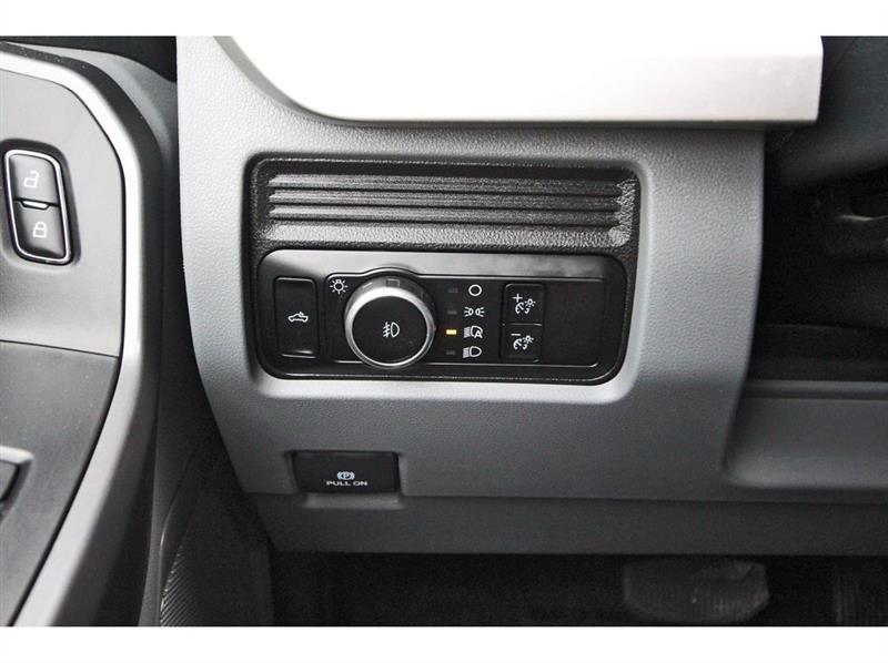 Ford Super Duty F-250 SRW  2025