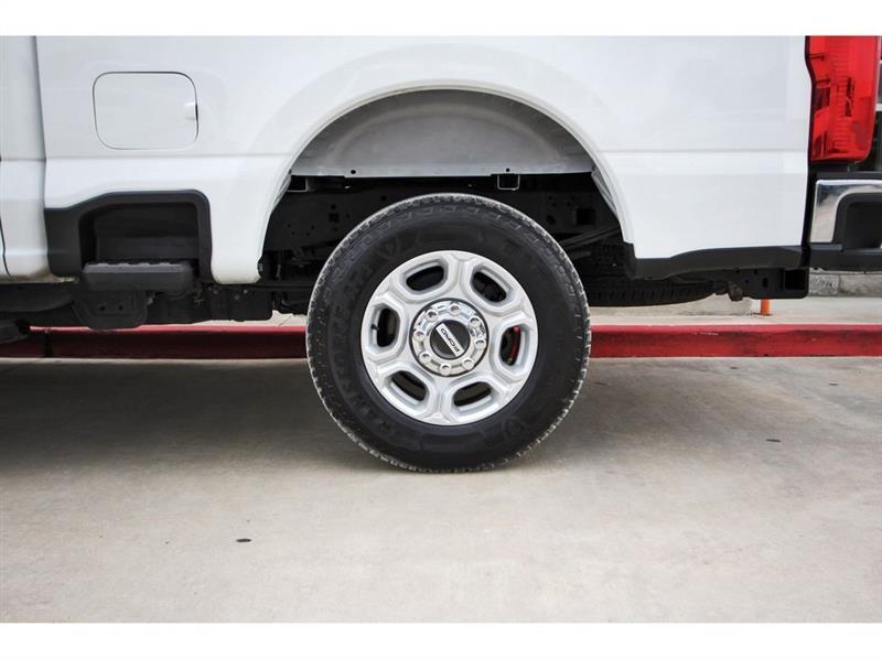 Ford Super Duty F-250 SRW  2025