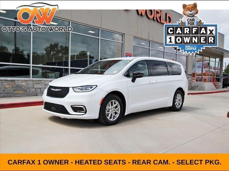 2025 Chrysler Pacifica Select