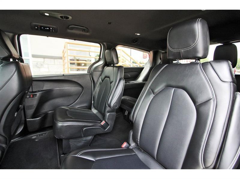 Chrysler Pacifica  2025