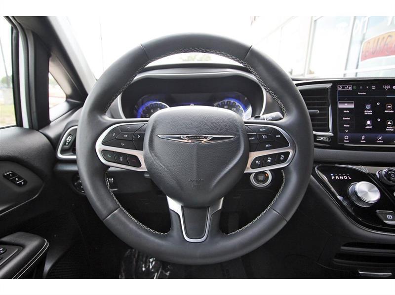 Chrysler Pacifica  2025