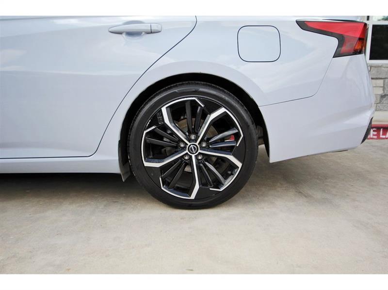 Nissan Altima  2023