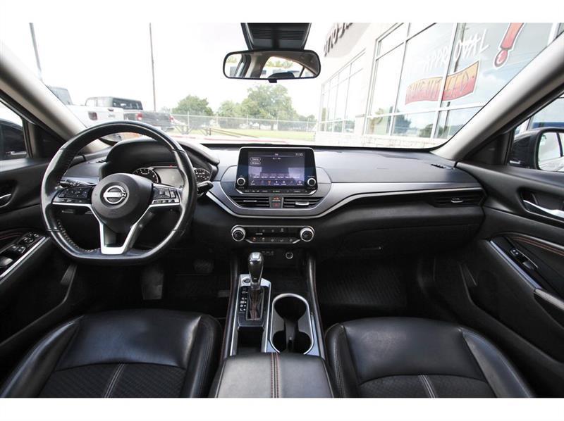 Nissan Altima  2023