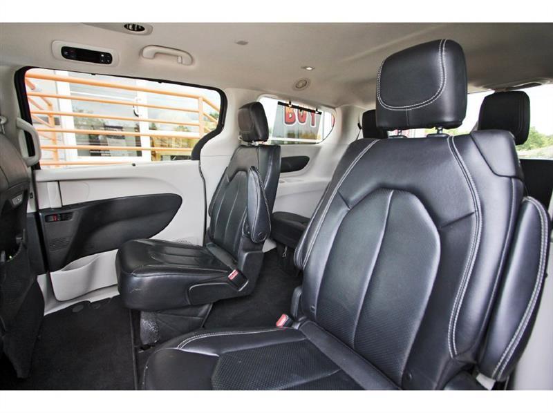 Chrysler Pacifica  2022