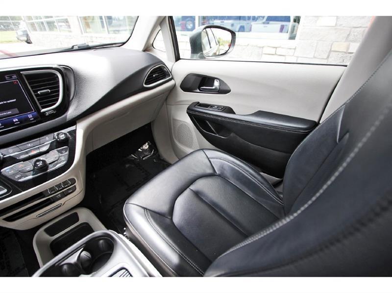 Chrysler Pacifica  2022