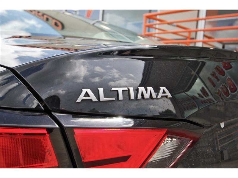 Nissan Altima  2025
