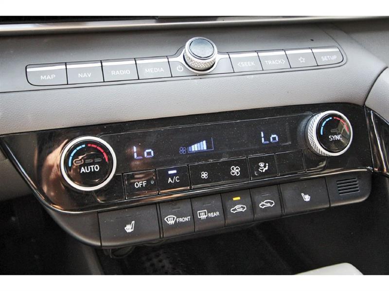 Hyundai Elantra  2023