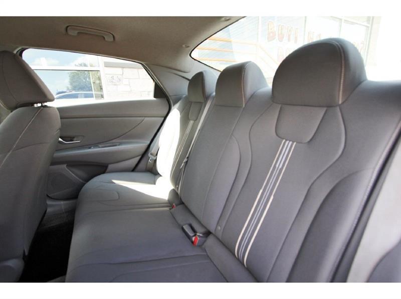 Hyundai Elantra  2023