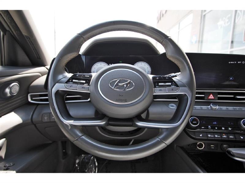 Hyundai Elantra  2023