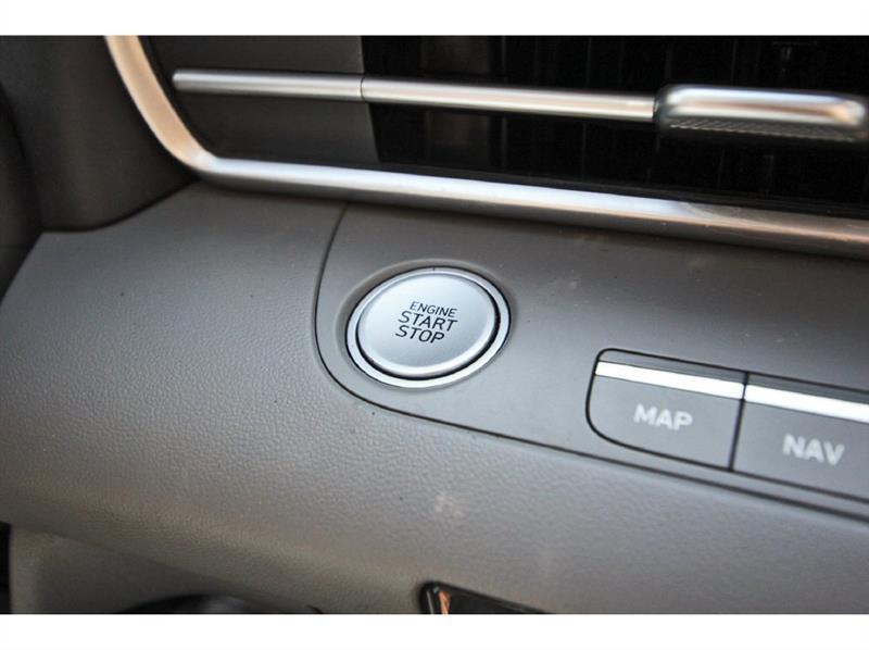 Hyundai Elantra  2023