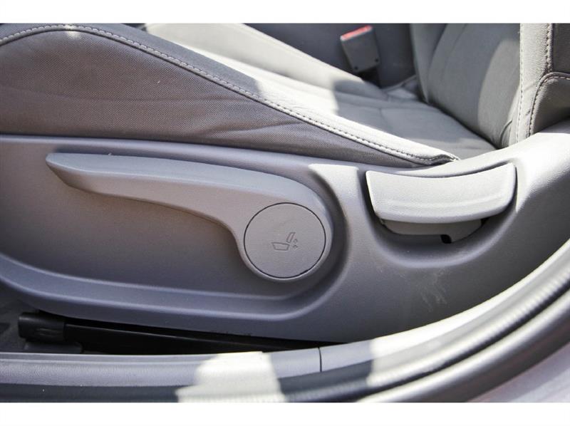 Hyundai Elantra  2023